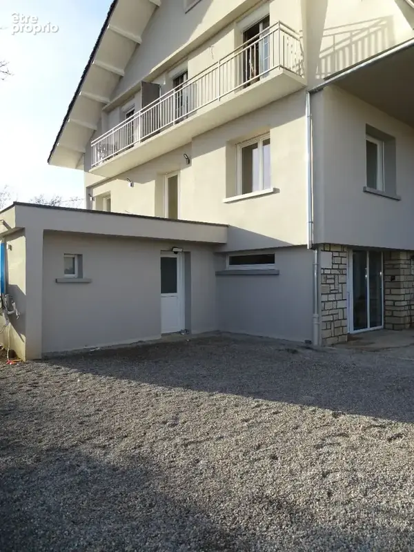 Appartement à ECOLE-VALENTIN