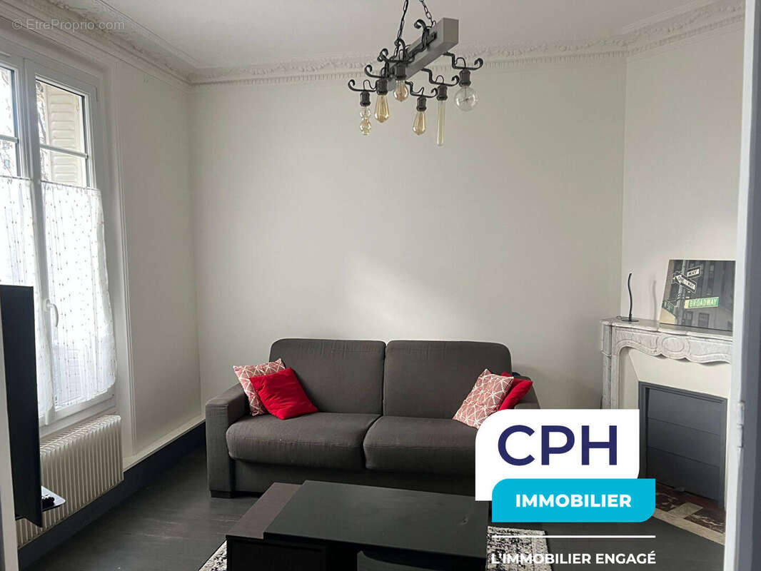 Appartement à COURBEVOIE