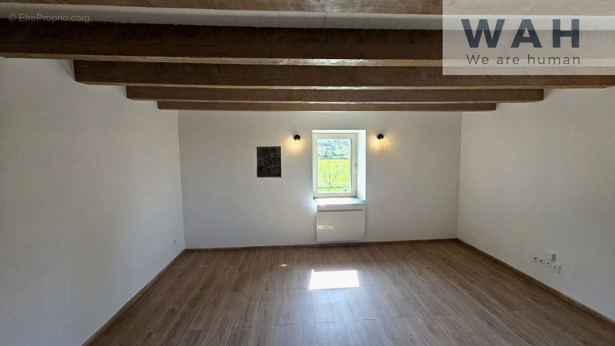 Appartement à SAINT-CERGUES