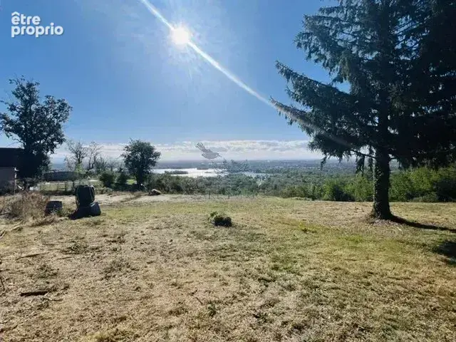 Photo Terrain à Neyron au prix de 675 000€