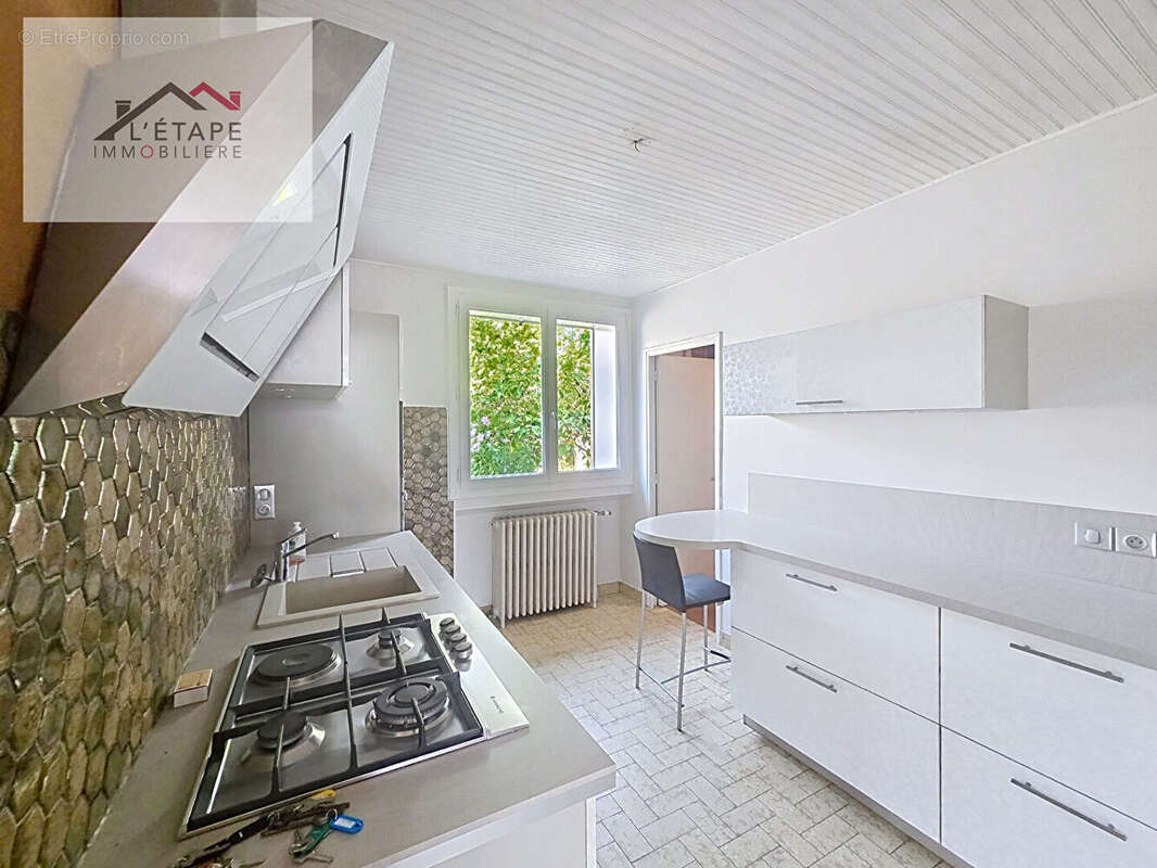 Venansault - Grande maison familiale de 190 m² au coeur du bourg - photo 3