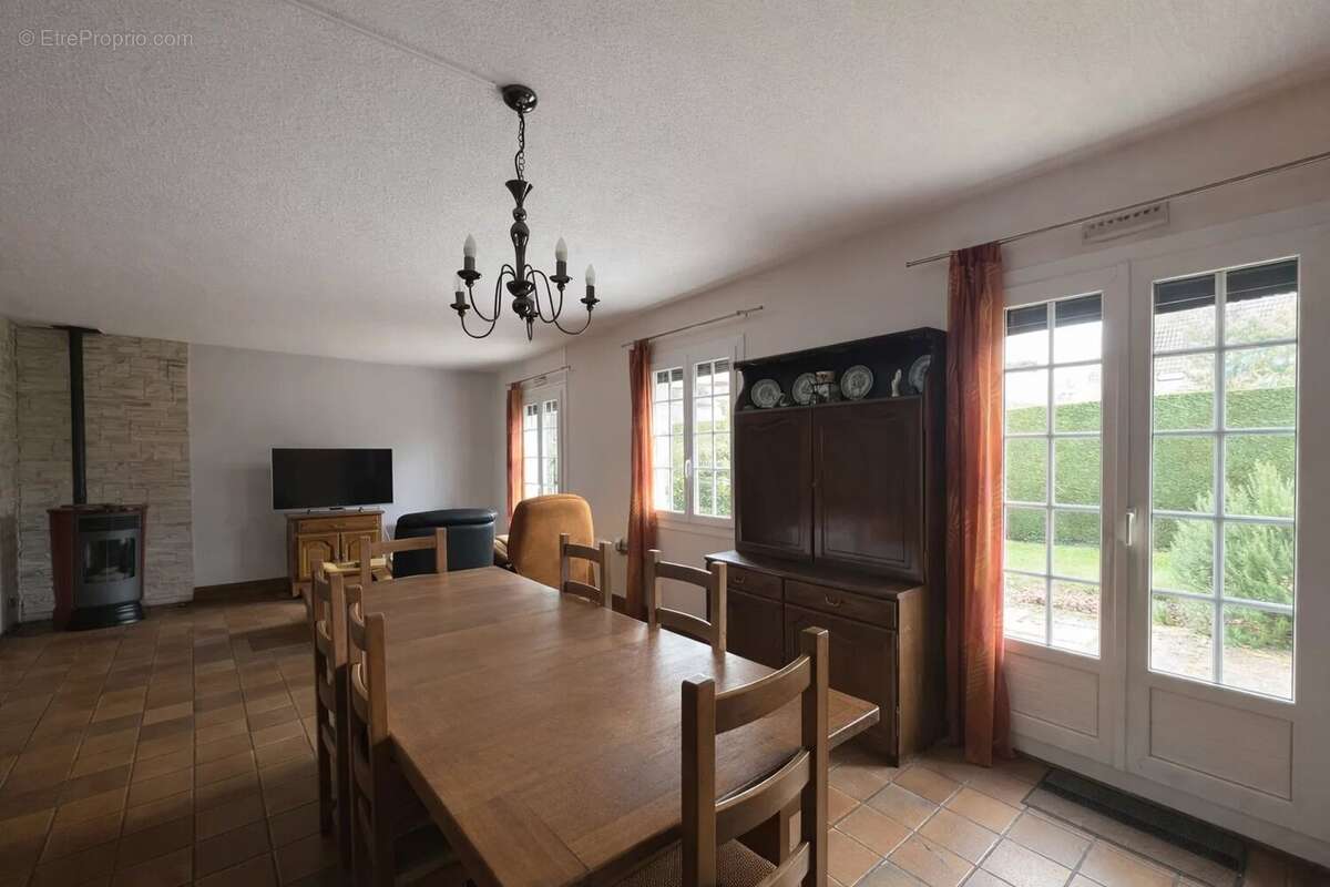 Maison à FONTENAY-TRESIGNY