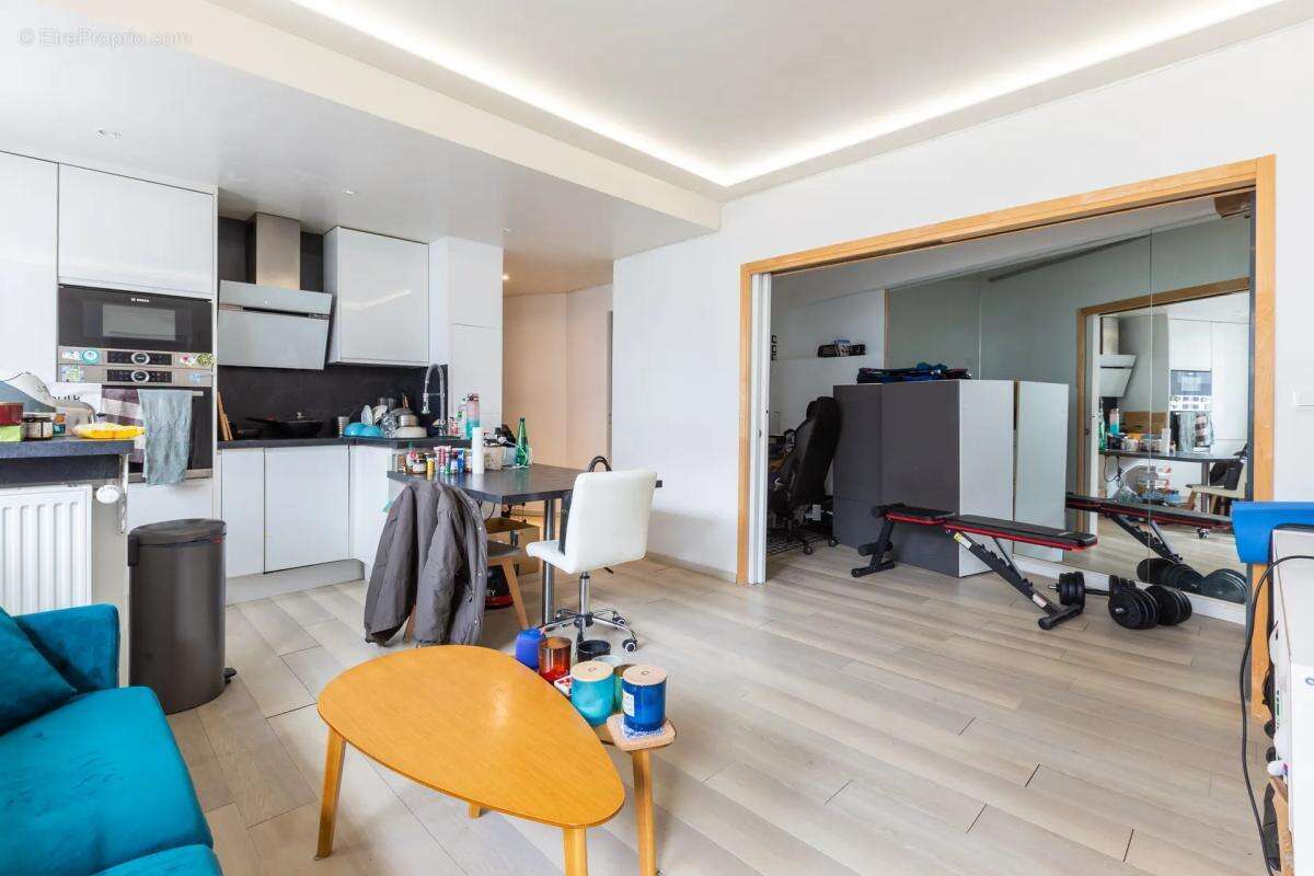 Appartement à PARIS-15E