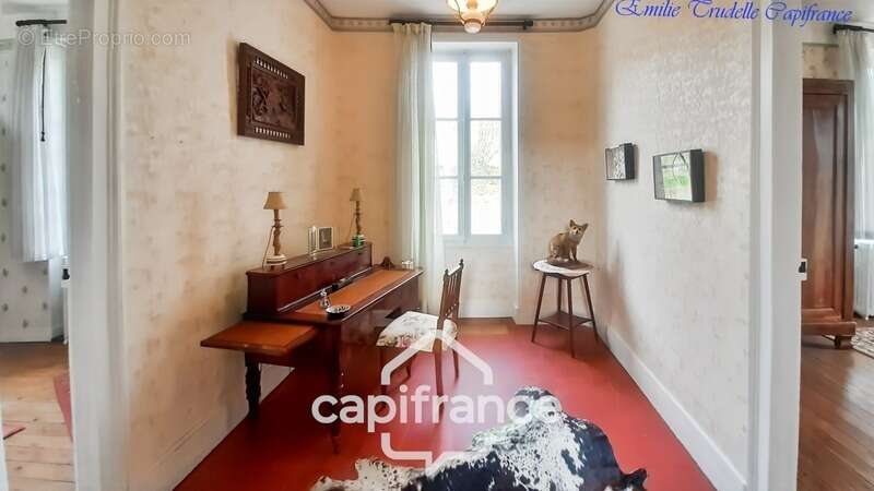 Dpt Sarthe (72), à vendre LA CHAPELLE GAUGAIN maison P8 de 208 m² - Terrain de 1300 m² - photo 9