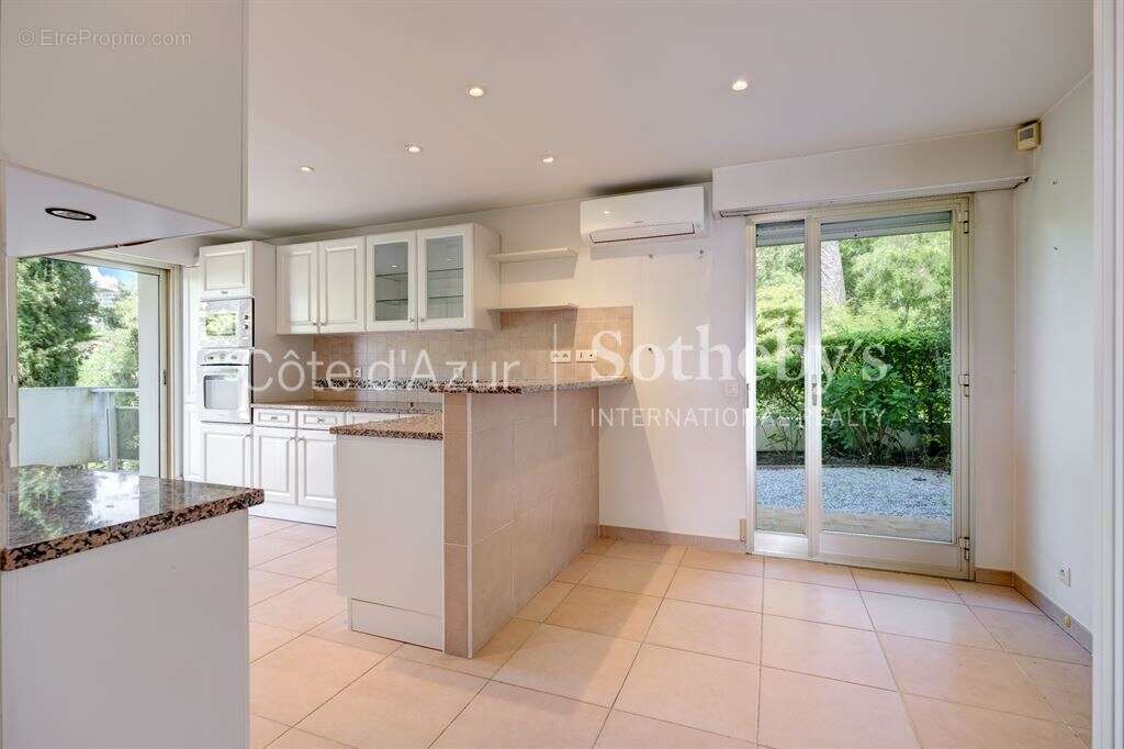 Le Cannet appartement vue mer avec grandes terrasses dans résidence de prestige - photo 10