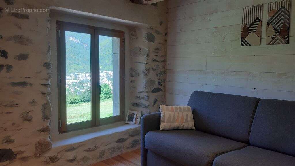 Entièrement Rénovée avec Style et Efficacité - photo 8