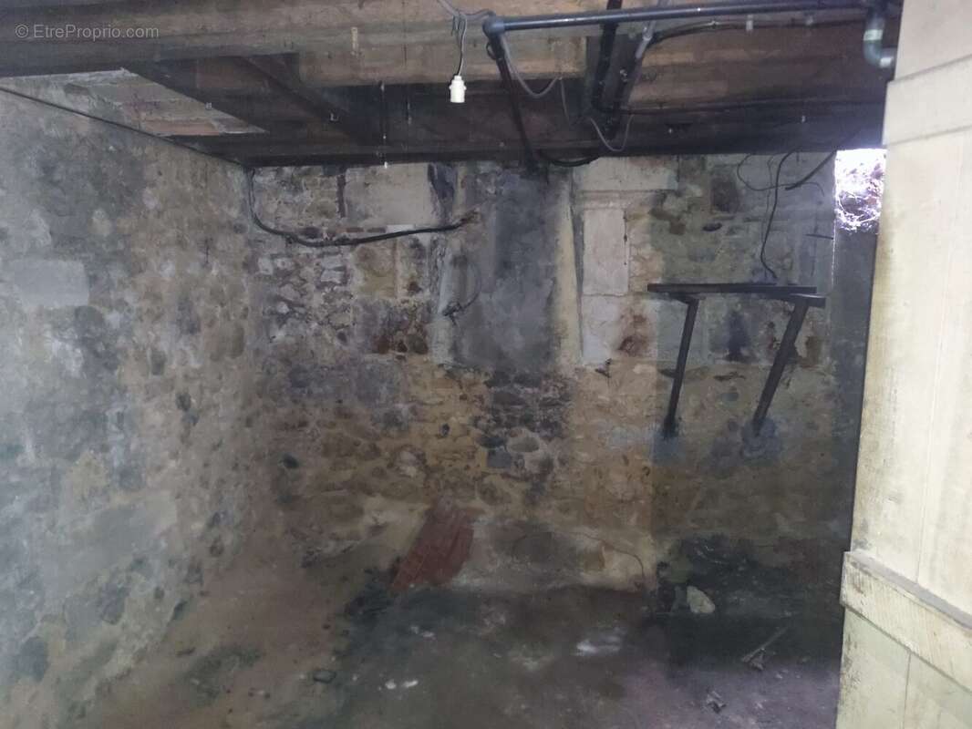 Appartement à MONTENDRE