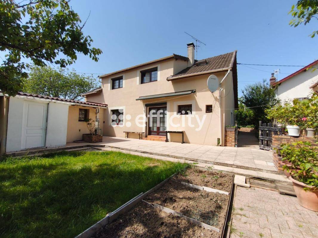 Maison à GOUSSAINVILLE