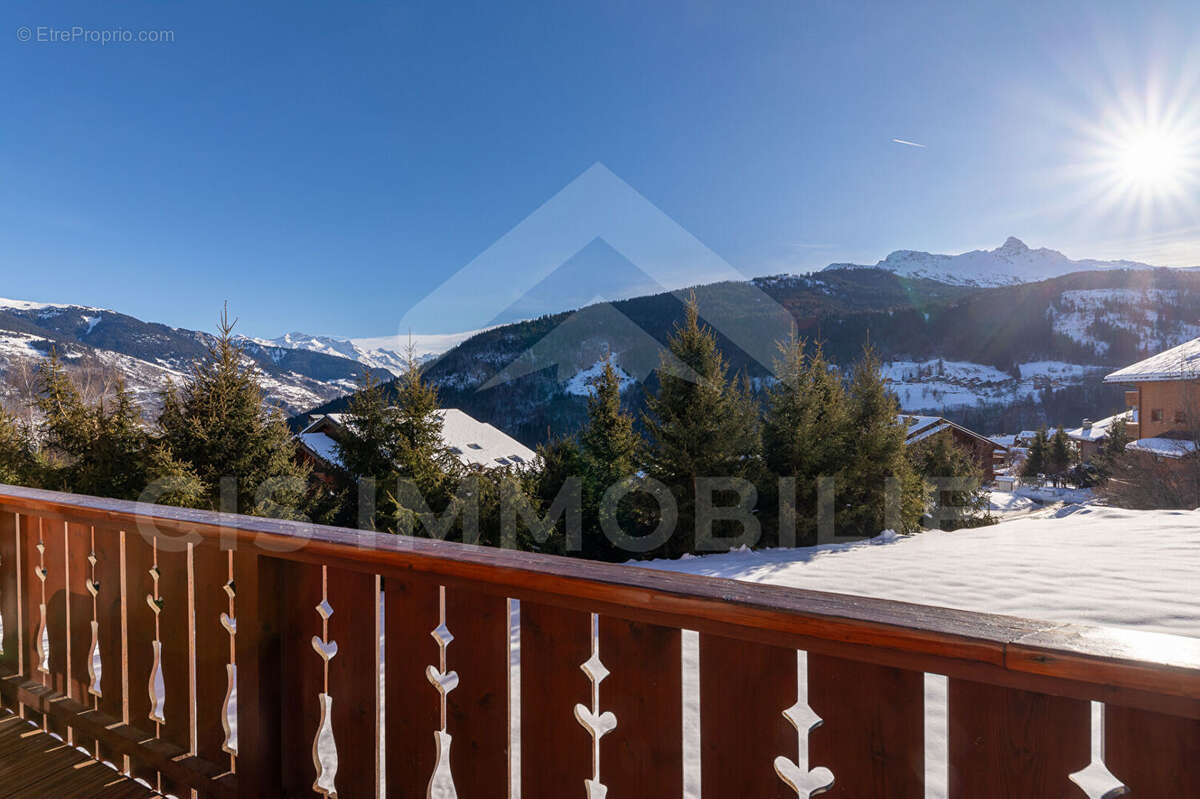 Appartement à LES ALLUES