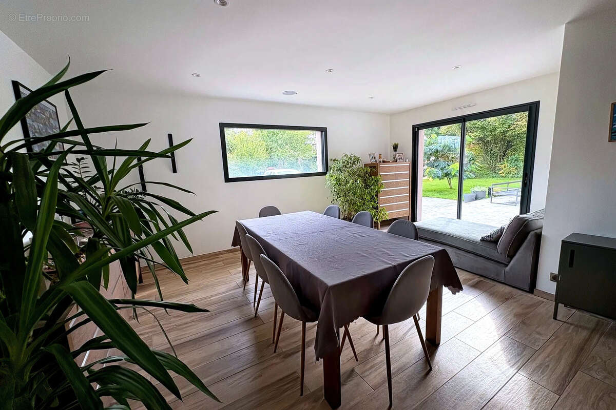 Maison à LA CHAPELLE-REANVILLE