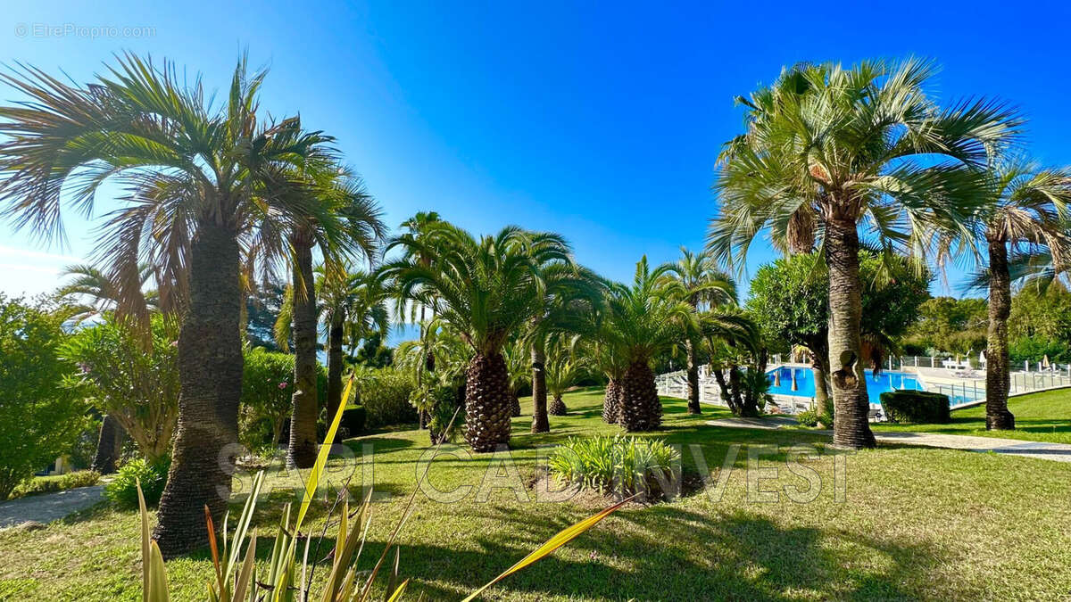 Appartement à VALLAURIS