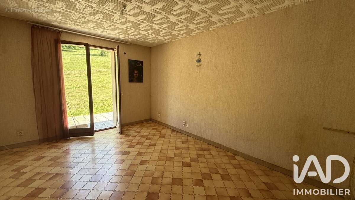 Maison 95 m² à Cransac  - photo 9