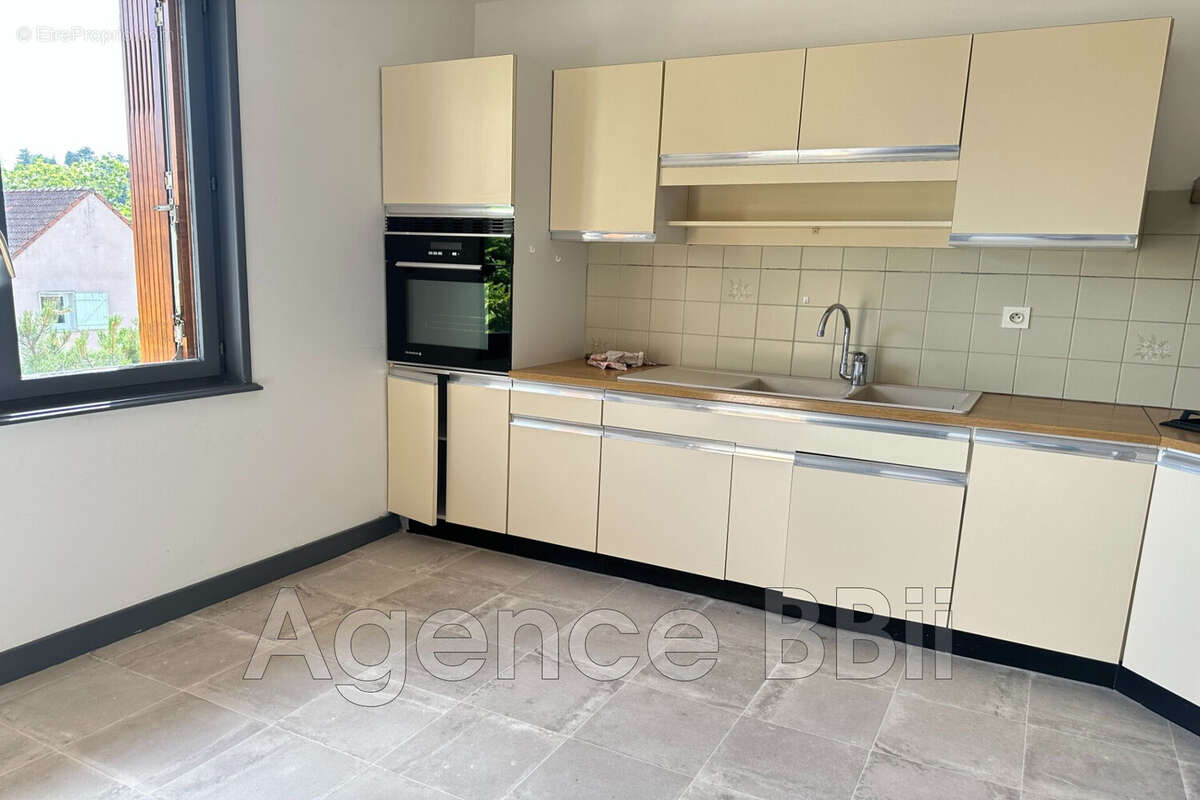 Maison à CHAUFFAILLES