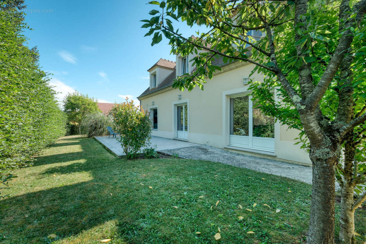 Maison à PECQUEUSE