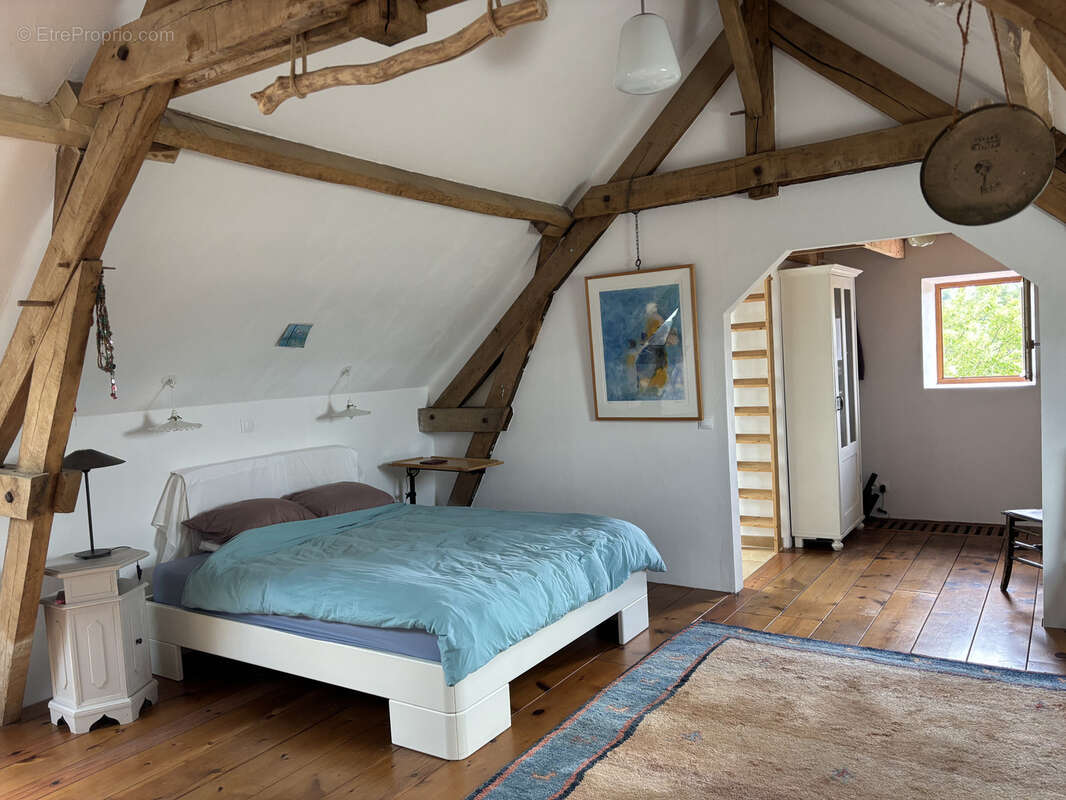 Cérilly - Charmante petite ferme avec une grande grange, située sur un terrain d'environ 1 hectare à proximité - photo 17