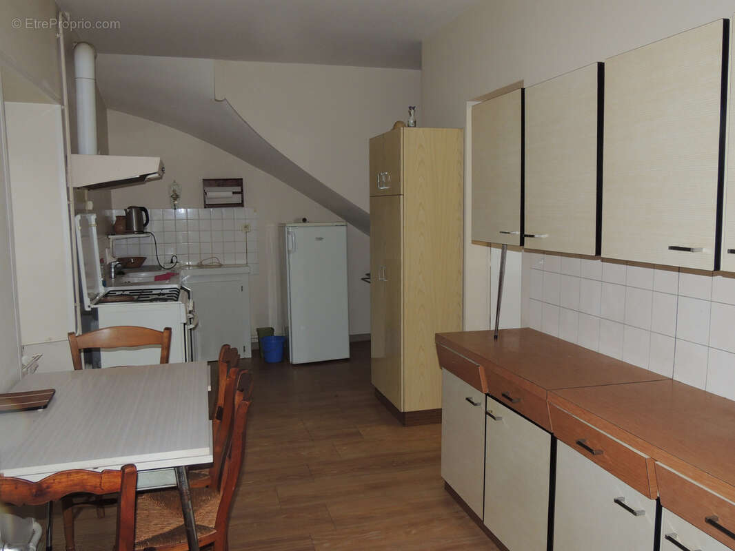 Maison à SAINT-MARTIN-DES-NOYERS