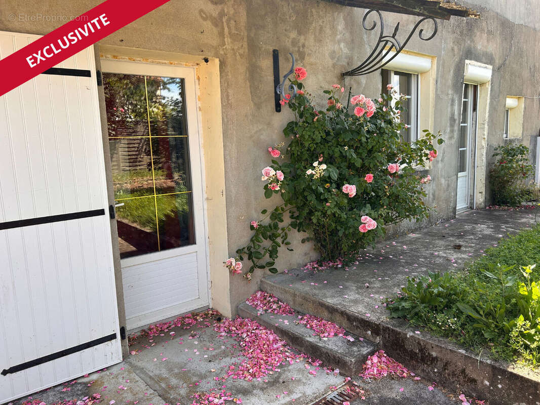 Maison à SAVIGNE