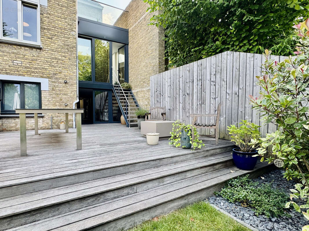 EXCLUSIVITÉ   Maison haut de gamme de 195 m2 avec garage et jardin SO   Rosendaël - photo 2