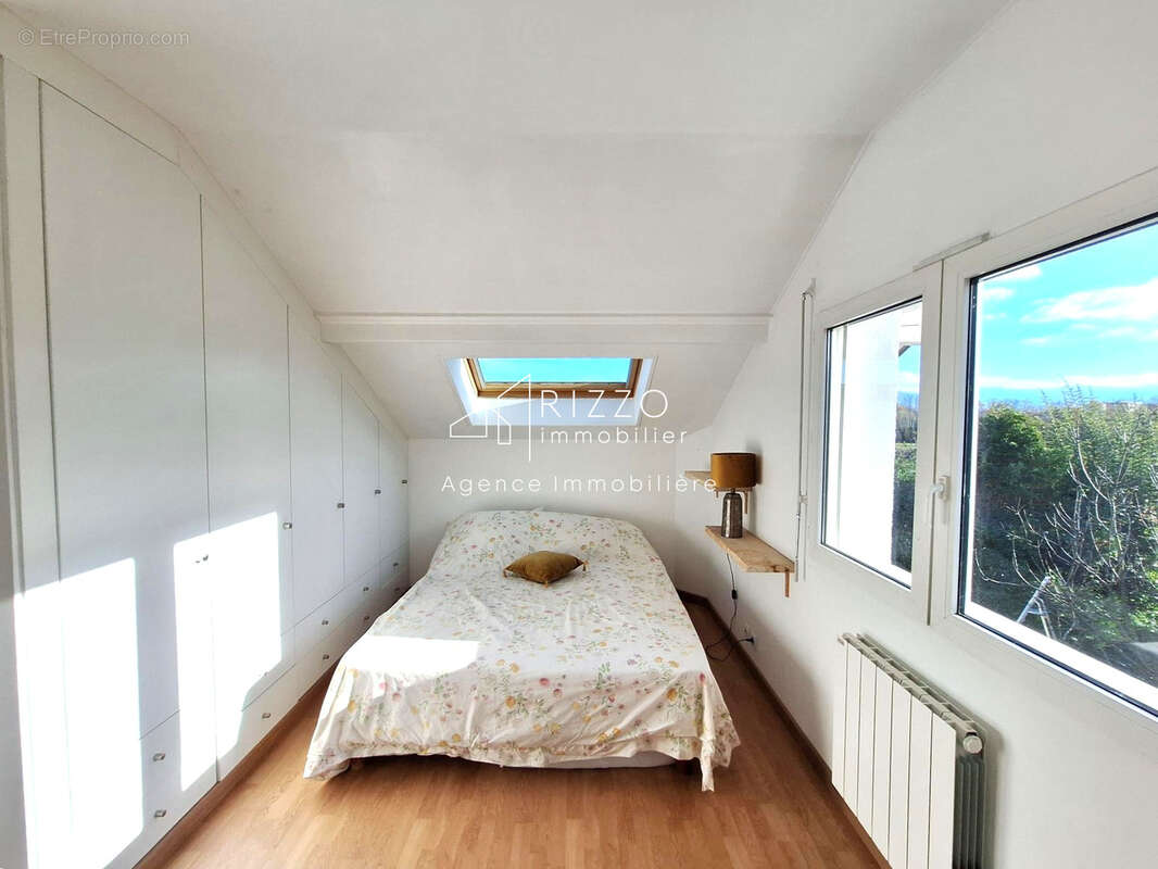 Maison à PREVESSIN-MOENS