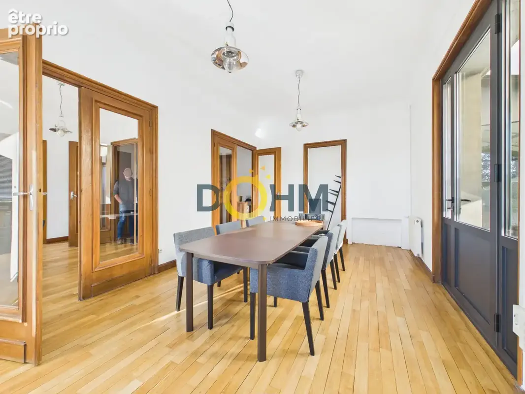 Un bien de caractère avec terrasse dans un bâtiment exceptionnel au cœur du Puy-en-Velay ! - photo 12