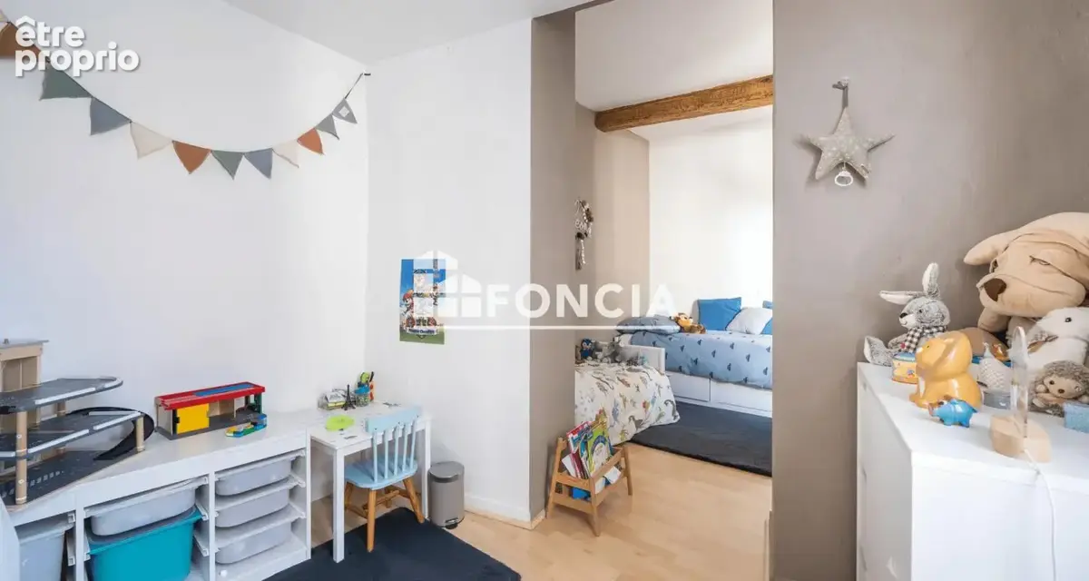 Nîmes quartier Révolution – Magnifique T3 traversant de 87 m² avec ascenseur et climatisation - photo 4