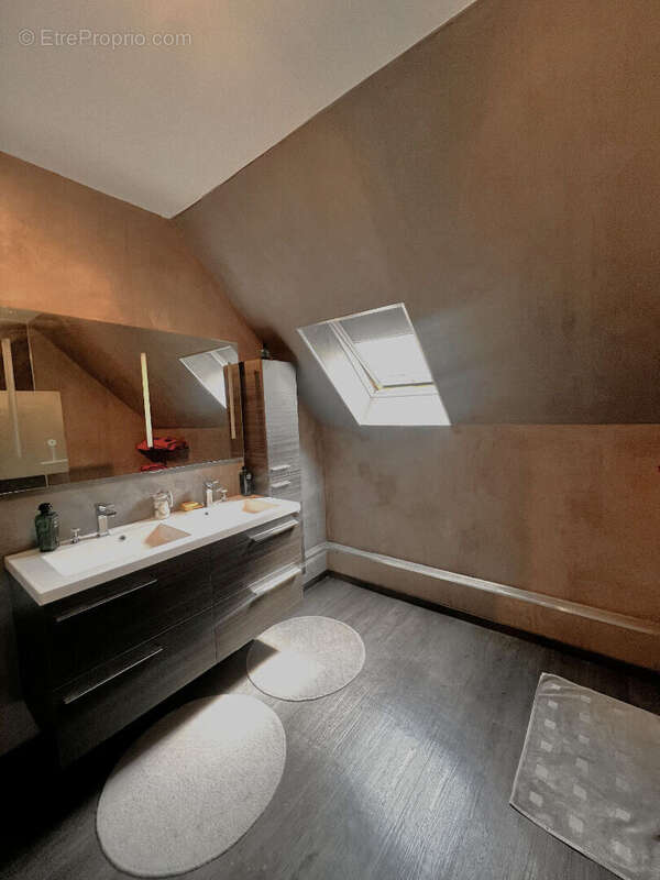 Maison à MORTEFONTAINE-EN-THELLE