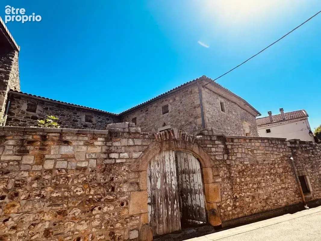 Photo Maison à Laurac-En-Vivarais au prix de 195 000€
