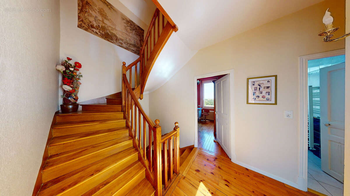 Maison à BARAQUEVILLE