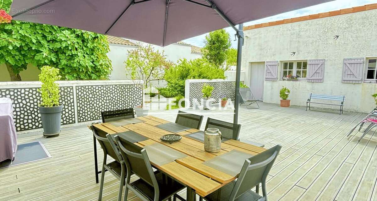 Maison à SALLES-SUR-MER