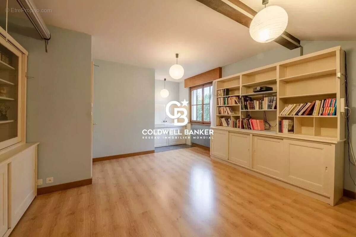 Maison à VETRAZ-MONTHOUX