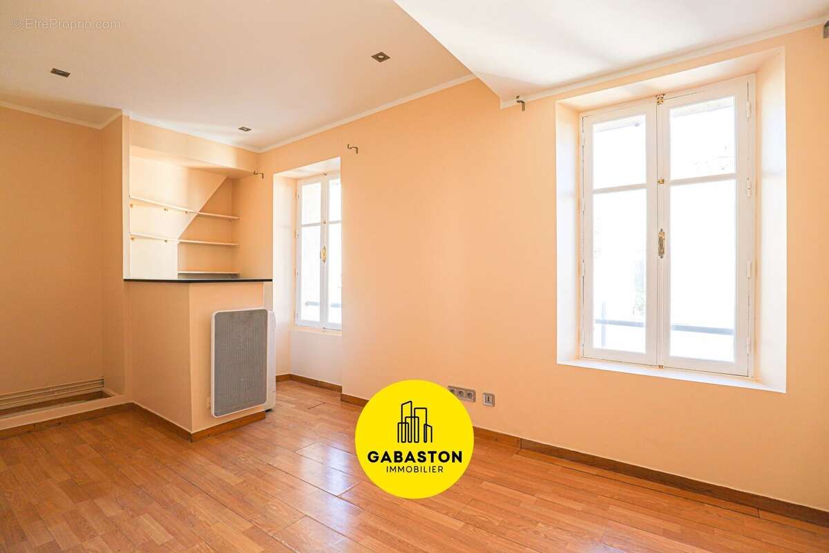 Appartement à MARSEILLE-7E