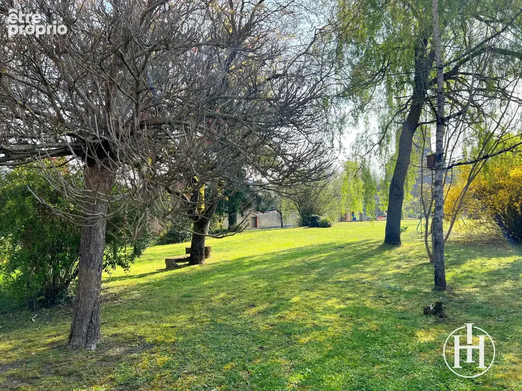 Orval   Maison en pierre avec jardin arboré de 1900 m2 et 4 chambres. - photo 16