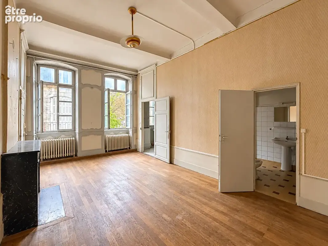 Appartement à POLIGNY
