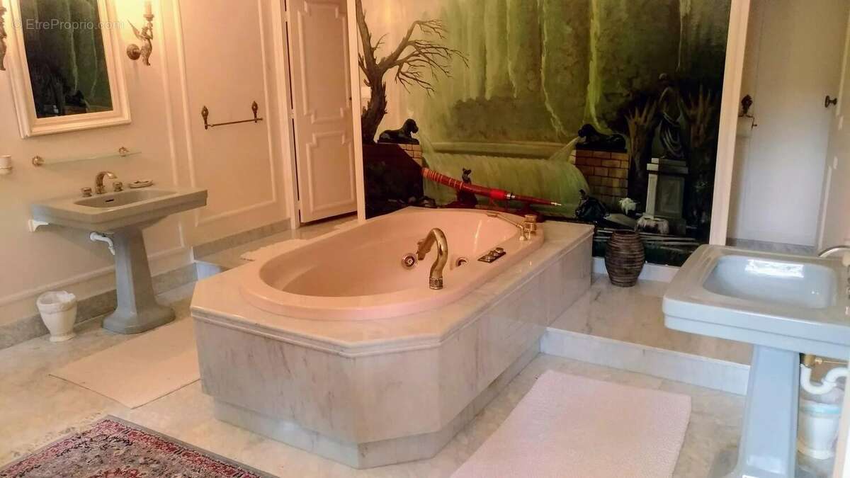 Maison à LES LOGES-EN-JOSAS