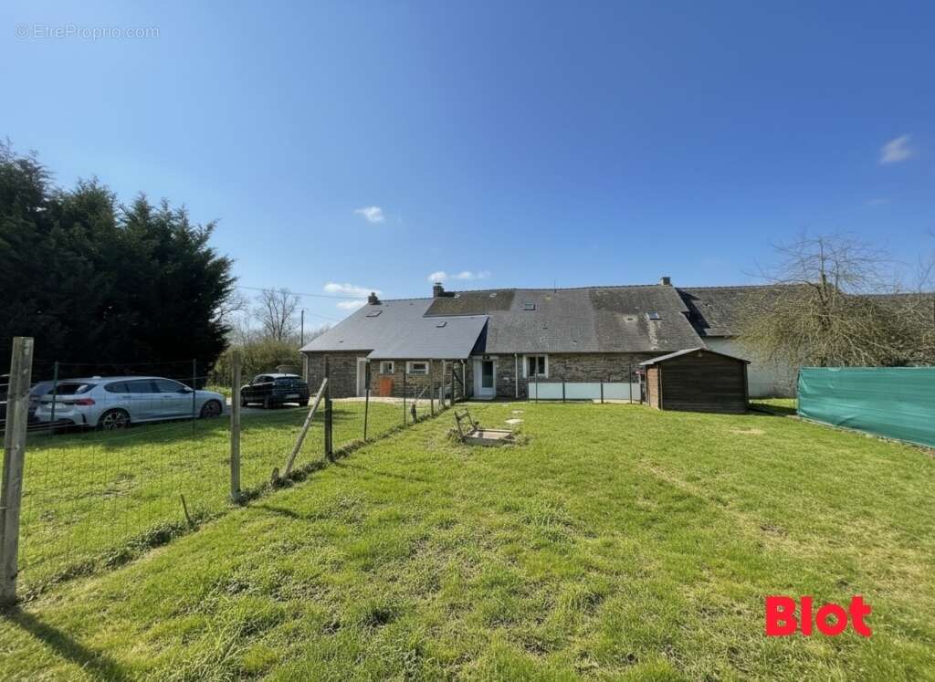 Maison à SAINT-SULPICE-DES-LANDES