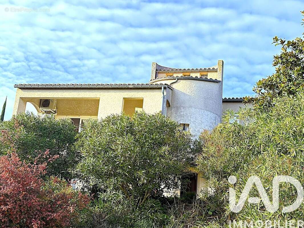 Photo 3 - Maison à LA GARDE-ADHEMAR