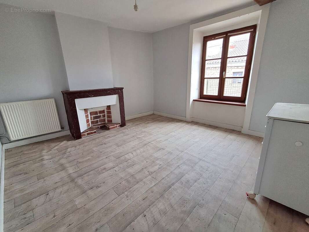 Maison à USSON-EN-FOREZ