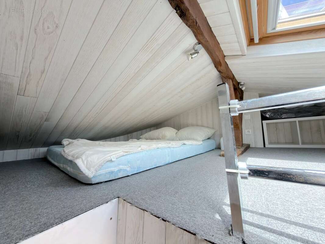 Appartement à PARIS-10E