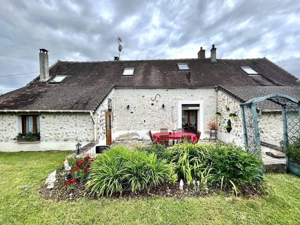 Maison à DONNEMARIE-DONTILLY