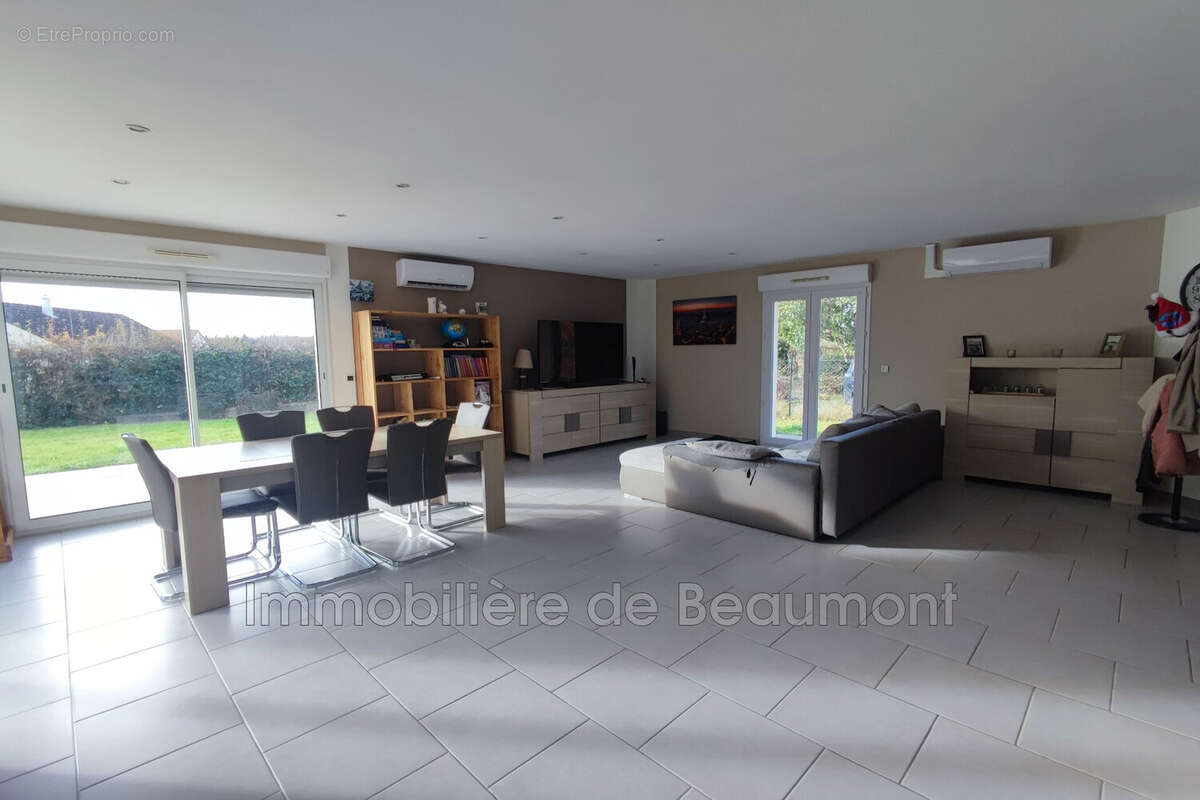 Maison à BEAUMONT-LE-ROGER