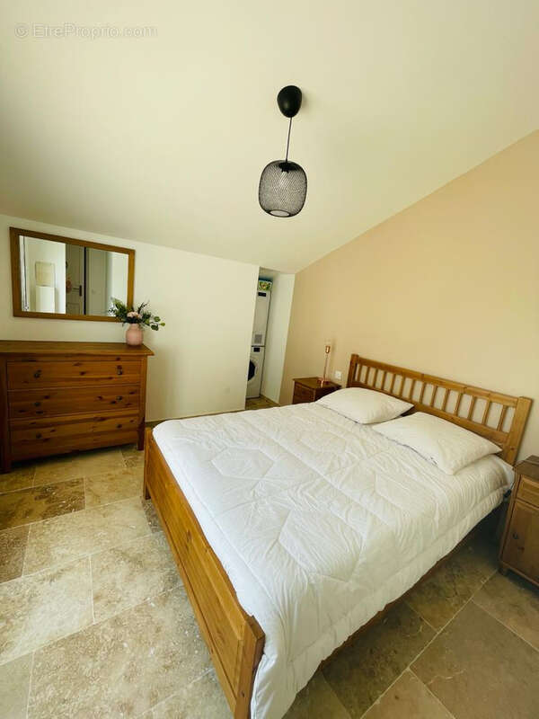 Maison à BAGNOLS-EN-FORET