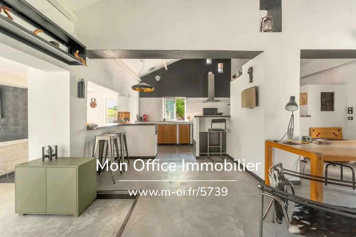 Maison à SAUSSET-LES-PINS