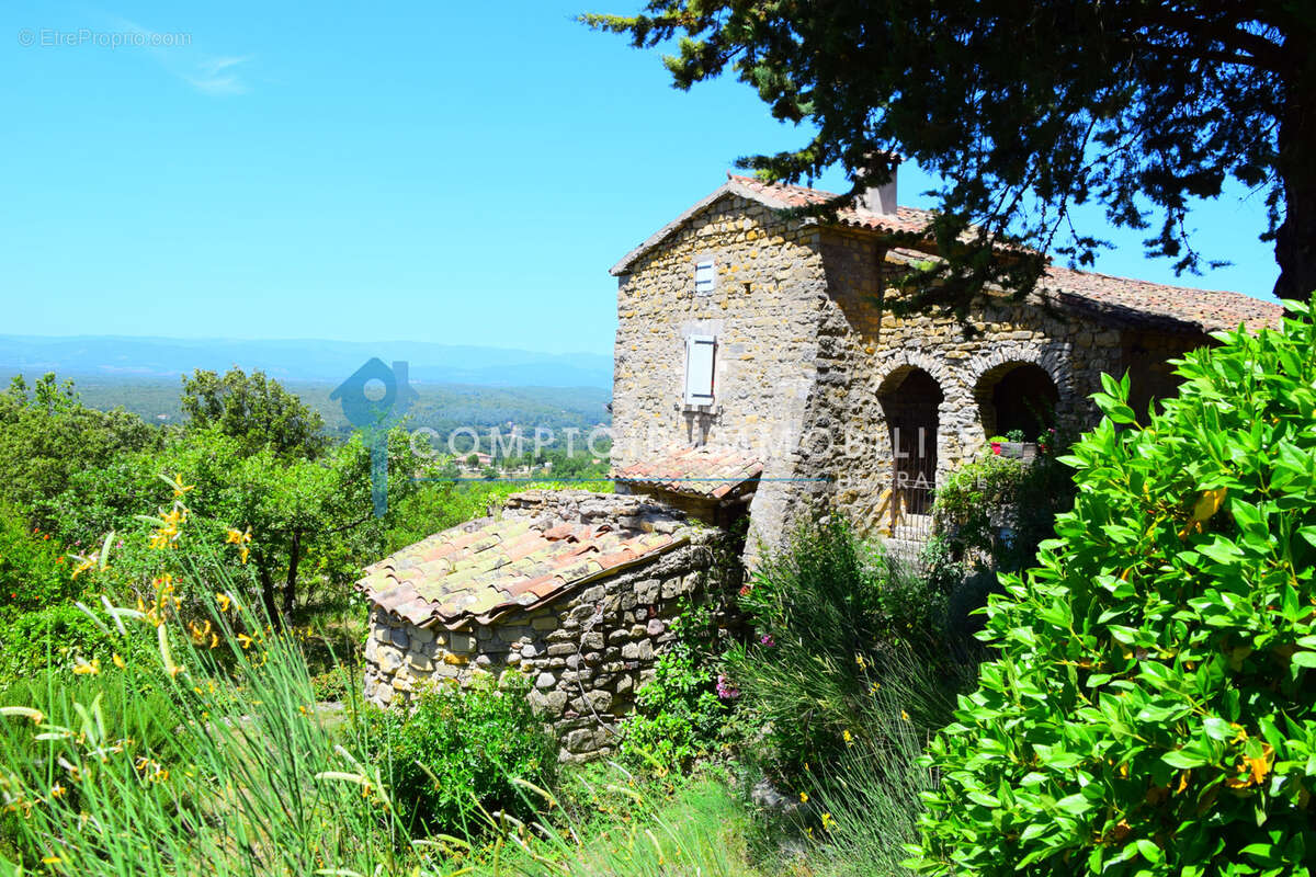 Maison à GROSPIERRES
