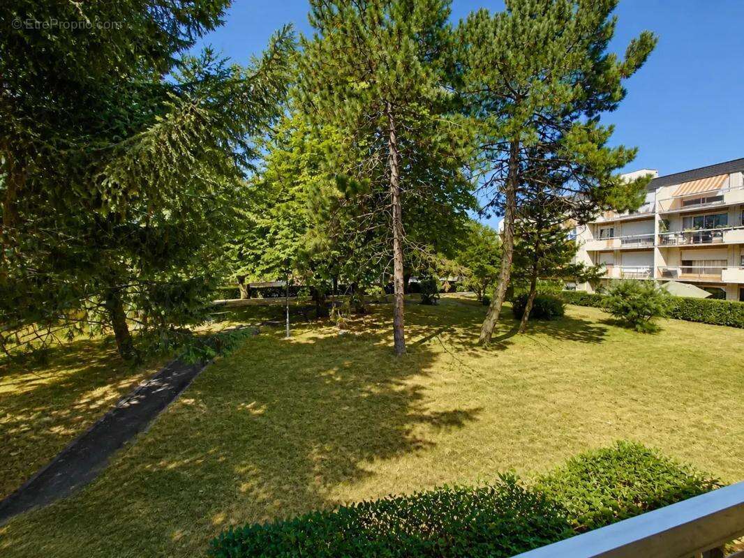 Appartement traversant de 104 m² à Ifs – Lumière, espace & potentiel à saisir ! - photo 7