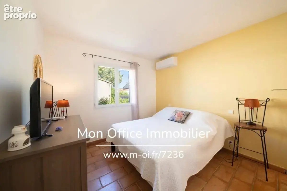 Référence : 7444-YAN - Villa 6 pièces- jardin-piscine-garage - photo 5
