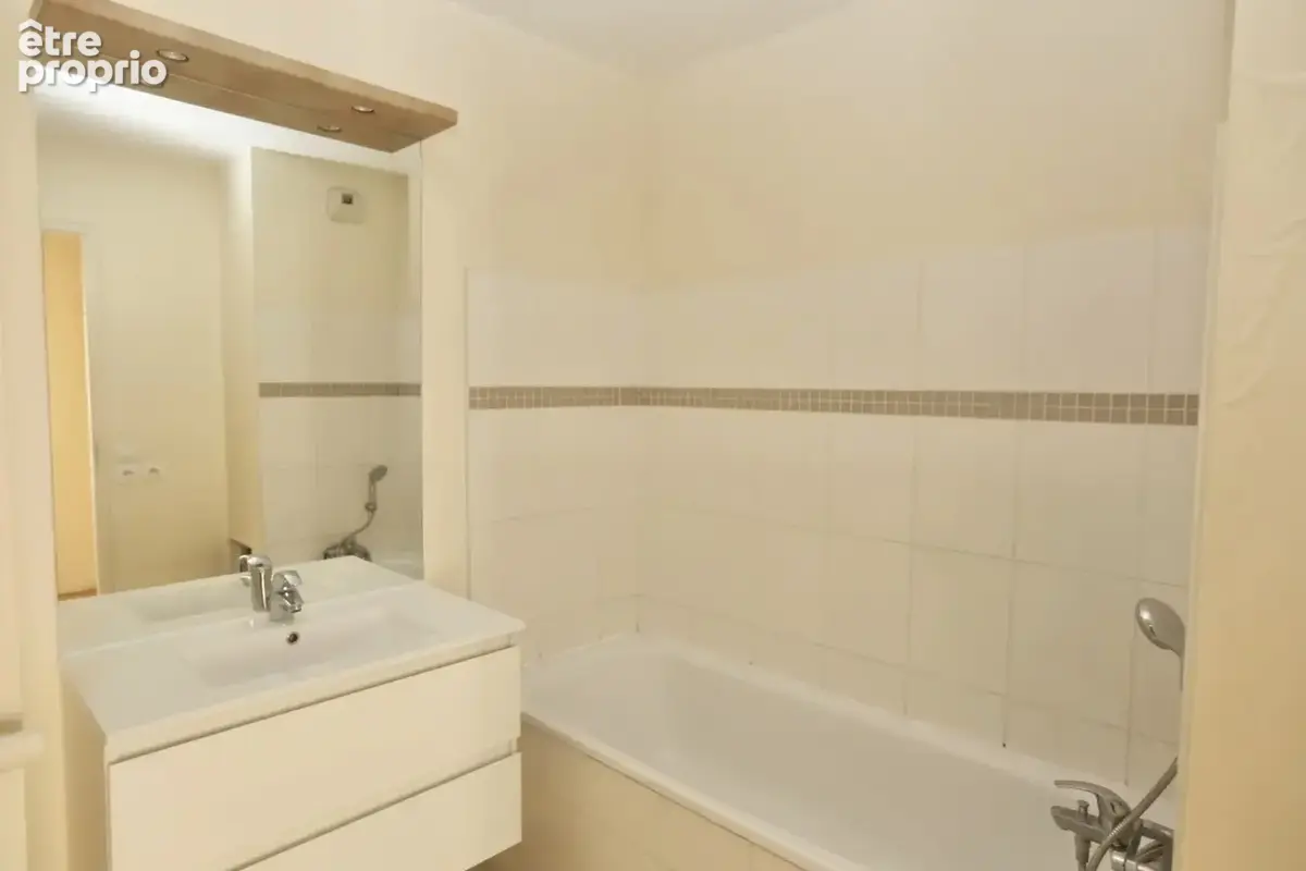 Appartement 3 pièces, Métro 11 à 12min - photo 4