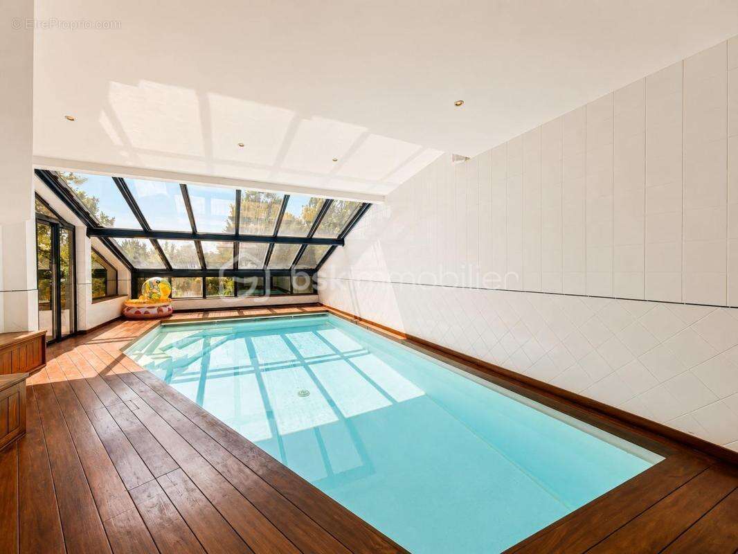 Maison - villa - architecte - 275 m2 - 5 chambres - piscine - vue lac - photo 7