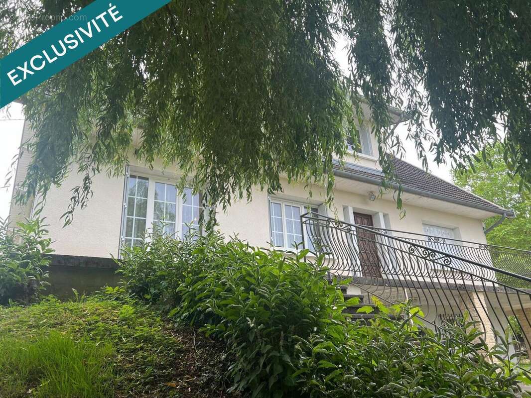 Photo 6 - Maison à ESSERTENNE-ET-CECEY