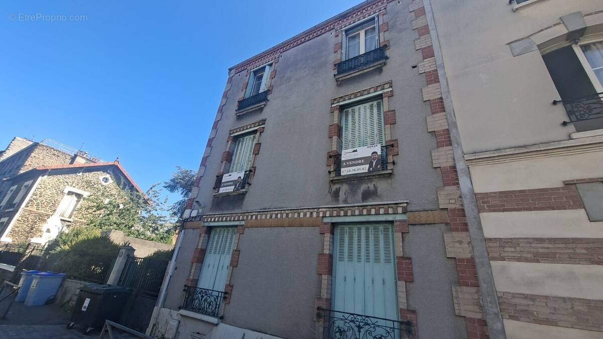 Appartement à LE BOURGET