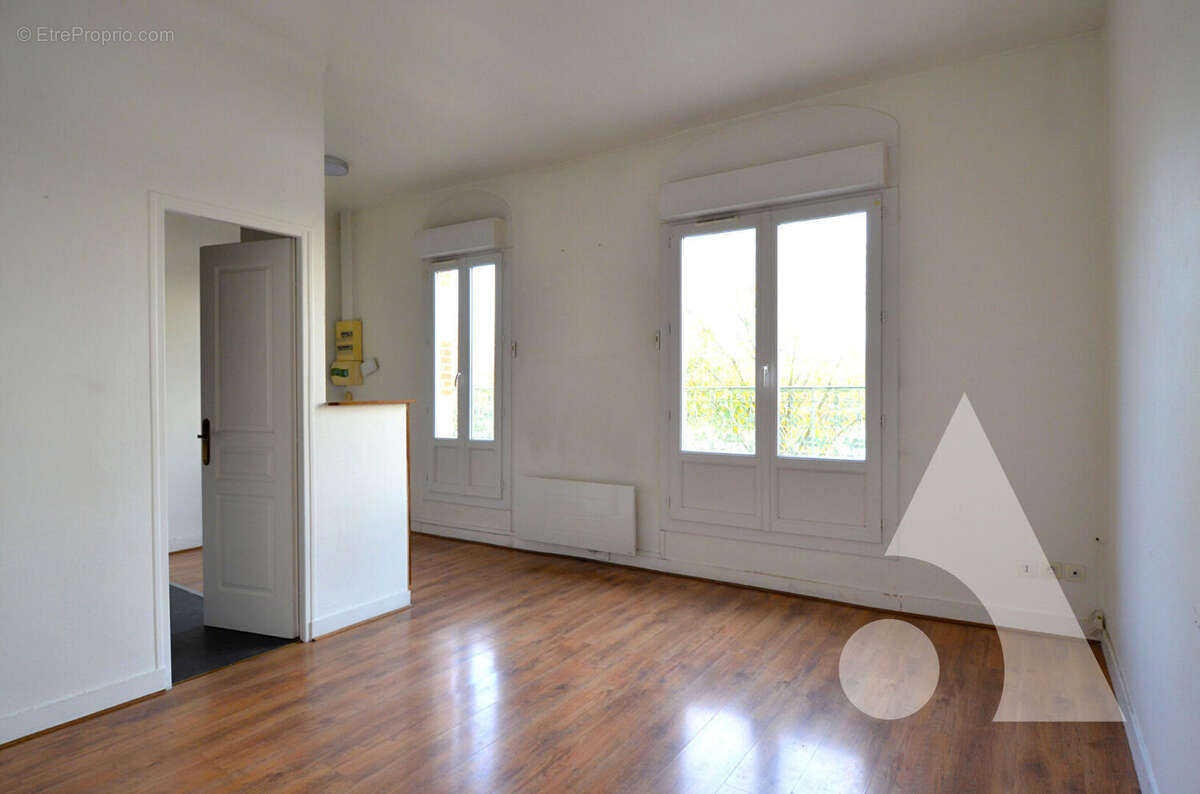 Commerce à CONFLANS-SAINTE-HONORINE